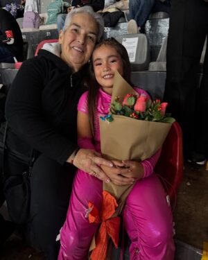 Melissa Paredes Instagram - Felices de ver como has evolucionado gracias a tu constancia y perseverancia estamos muy orgullosos de ti princesa y de cada uno de tus logros. 🫶🏻💪🏻
Tu primer campeonato nacional… rumbo al internacional 2026 🏆
Te amamos ❤️😍