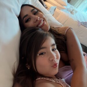 Melissa Paredes Instagram - Tú y yo ❤️ así siempre amor de mi vida 💕