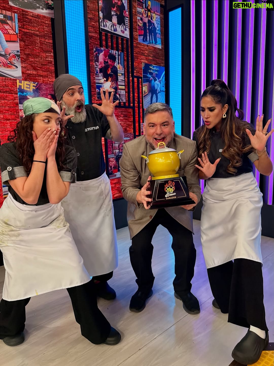 Melissa Paredes - 7.5K Likes - Si esto se acaba me llevo yo la olla de oro. Gracias por ser brutales y geniales en la última temporada regular de El gran chef famosos! Los quiero mucho @melissapareds @yosoygoncho y @lucianablombergd! Son gente hermosa, con corazón lindísimo y excepcionalmente resilente! Ya los estoy extrañando! Y que gane el mejor! ❤️🌟❤️