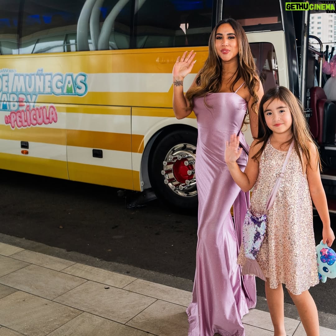 Melissa Paredes - 3 Likes - Les dejo fotitos de esta hermosa experiencia en la ciudad de Panamá 🇵🇦 la pasamos increíble junto a @universalpicturespe 
La pasamos increíble en la premiere de #lacasadegabbypelícula ustedes también podrán disfrutarla en todos los cines a nivel nacional a partir de este jueves 25 de septiembre!! Todos al cine! 💕