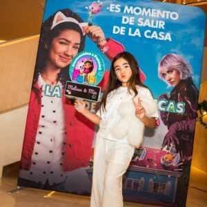 Melissa Paredes Instagram - Les dejo fotitos de esta hermosa experiencia en la ciudad de Panamá 🇵🇦 la pasamos increíble junto a @universalpicturespe
La pasamos increíble en la premiere de #lacasadegabbypelícula ustedes también podrán disfrutarla en todos los cines a nivel nacional a partir de este jueves 25 de septiembre!! Todos al cine! 💕