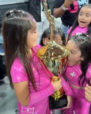 Melissa Paredes Instagram - Felices de ver como has evolucionado gracias a tu constancia y perseverancia estamos muy orgullosos de ti princesa y de cada uno de tus logros. š«¶š»šŖš»
Tu primer campeonato nacional⦠rumbo al internacional 2026 š
Te amamos ā¤ļøš