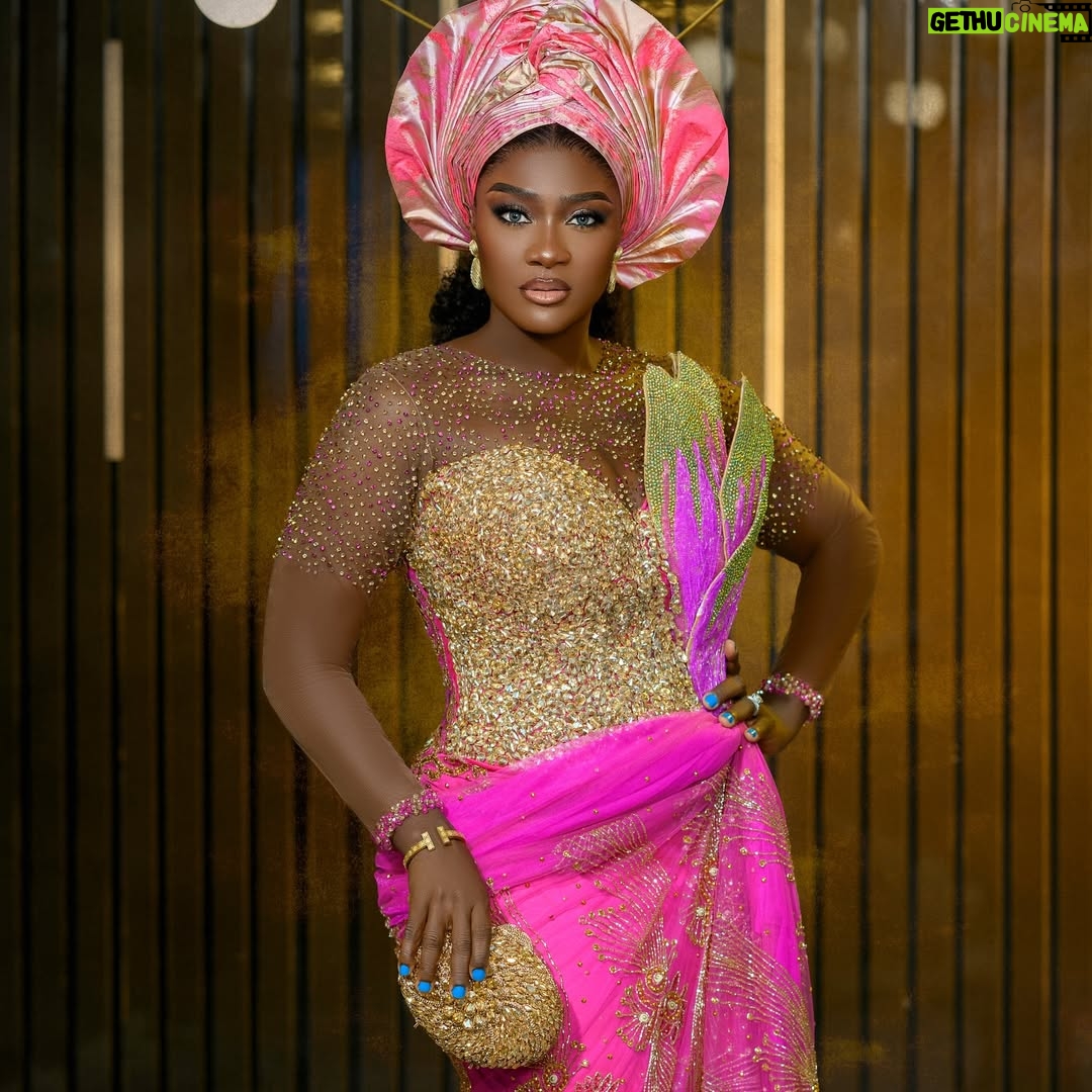 Mercy Johnson - 203.5K Likes - Somebody Son don love me❤️❤️❤️❤️ @princeodiokojie

40th birthday hmmm e go loud silently 🥰🥰🥰

@mosttalentedcouture ❤️❤️if you in bayealsa , abeg help me hail her….

Wedding guest….