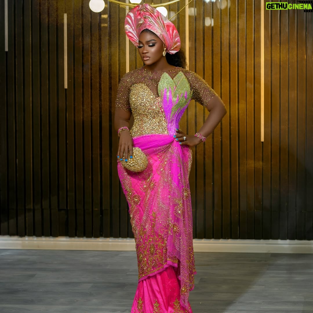 Mercy Johnson - 203.5K Likes - Somebody Son don love me❤️❤️❤️❤️ @princeodiokojie

40th birthday hmmm e go loud silently 🥰🥰🥰

@mosttalentedcouture ❤️❤️if you in bayealsa , abeg help me hail her….

Wedding guest….