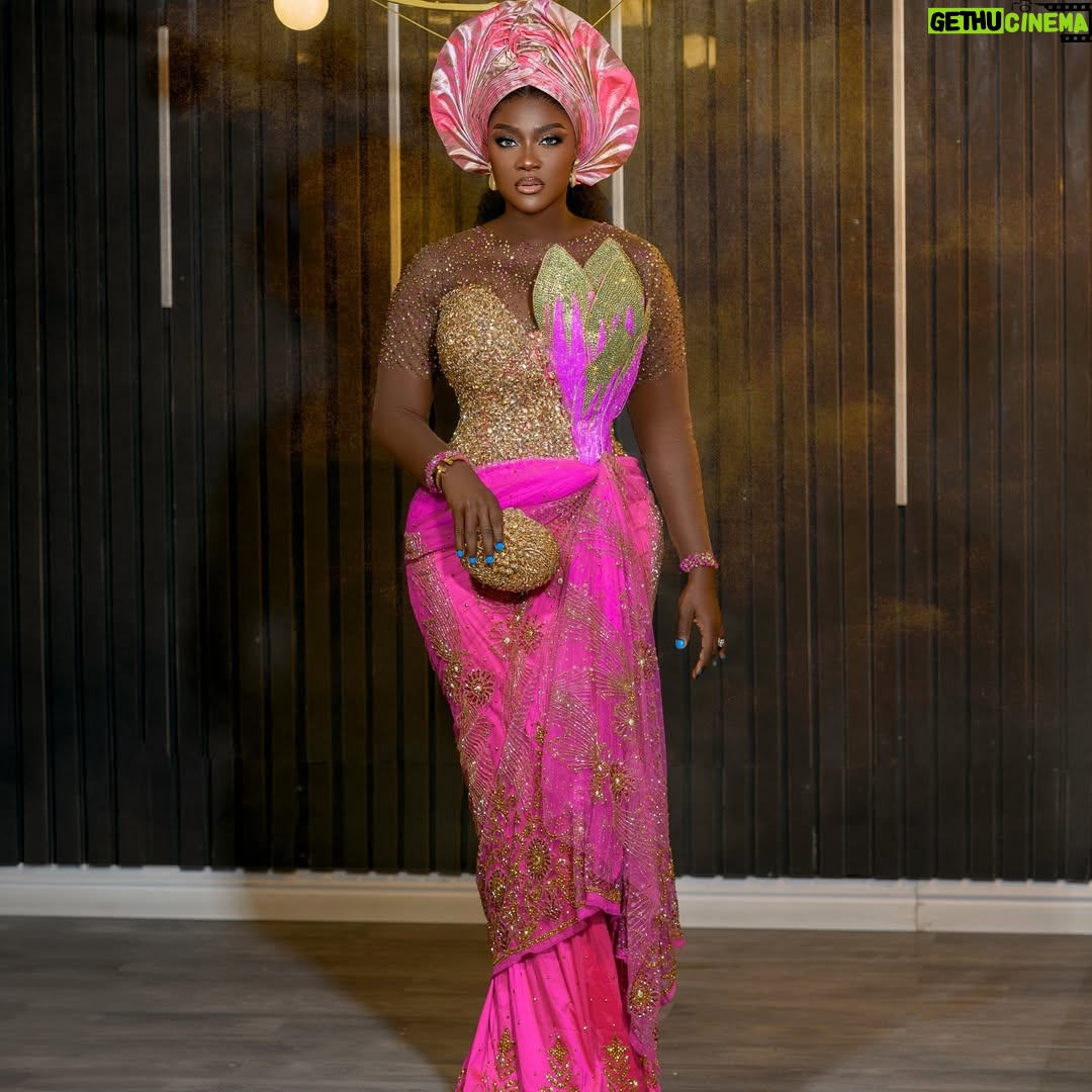 Mercy Johnson - 203.5K Likes - Somebody Son don love me❤️❤️❤️❤️ @princeodiokojie

40th birthday hmmm e go loud silently 🥰🥰🥰

@mosttalentedcouture ❤️❤️if you in bayealsa , abeg help me hail her….

Wedding guest….