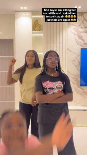 Mercy Johnson Instagram - Almost a teenager and my own don cookā¦ā¦ I begged for this video ehhhhhh, she doesnāt want to do videos with me again oooo chaiā¦.