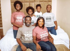 Mercy Johnson Instagram - My Family, Where Life Begins And Love Will Never End.
@princeodiokojie @theokojiekids
#oneofmyfavmonthoftheyear#