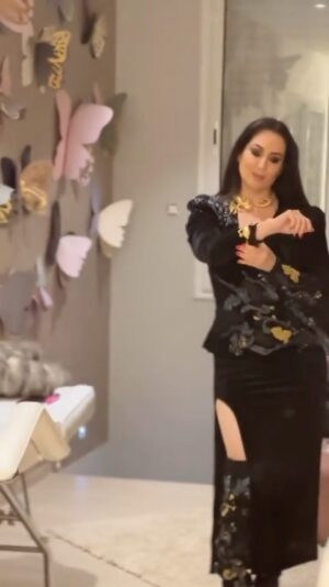 Meriam Ben Hussein Instagram - Makeup &hair @cyrine_dahmane 
Dress @habibabenjidacouture