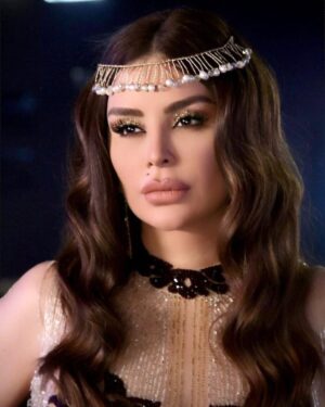 Merna Shalfoun Instagram - ذكريات بقيت بصور لطيفة … اتذكر اجمل ايام تصوير بالصيف لي مضى فيلم #كازي_روز 🌟😊 الايام الحلوة مامنقدر ننساها 🤍#دمشق_الياسمين #لبنان #بيروت#الاردن#العراق#فلسطين#مصر#ليبيا#السودان#دبي#الامارات_العربية_المتحدة #الكويت#السعودية#البحرين#قطر#سلطنة_عمان #المغرب_العربي #تونس#الجزائر#العالم العربي ➡️💫💜