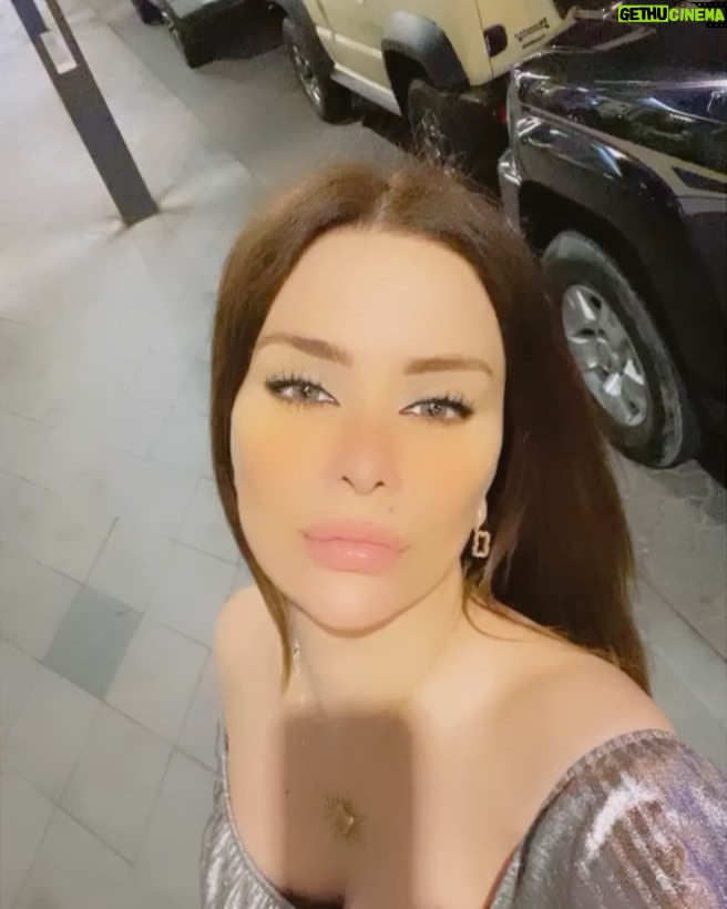 Merna Shalfoun - 12.2K Likes - اول مرة بحط فلتر بيعملني سمرا ....

عطوني رأيكن جايي الصيف اعمل برونزاج او لأ😉 
..
.
.
.
.
.
.

. #mirna_shalfoun
#dubai #tv #model #stars #سوريا #دمشق #بيروت #لبنان #الاردن #العراق #فلسطين #مصر #ليبيا #سلطنة_عمان #الامارات_العربية_المتحدة #دبي #ابوظبي #السعودية #البحرين #قطر #الكويت #المغرب_العربي #تونس #السودان #الجزائر #الوطن العربي