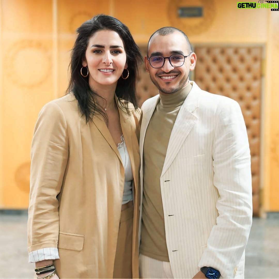 Meryem Zaïmi - 5.4K Likes - مريم الزعيمي، فنانة حقيقية تجمع بين الإبداع والاحترافية، ممثلة متمكنة ومخرجة مسرحية واعدة، تحمل في روحها شغف المسرح وحب العمل الجماعي. سعدنا وشرفنا بالاشتغال معها في جمعية الفكاهيين المتحدين للثقافة والفنون بفاس، من خلال مسرحية « فوضى » التي لم تكن مجرد عرض مسرحي، بل تجربة فنية استثنائية تُوّجت بمجموعة من الجوائز المستحقة.
مريم ليست فقط موهوبة، بل هي روح إيجابية تبعث الحماس في كل مشروع تشارك فيه، مؤمنة بقوة الفريق والعمل الجماعي. وما زال في جعبتنا مشاريع فنية قادمة معها ستجعل الساحة المسرحية أكثر إشراقًا… انتظروا الجديد مع المبدعة مريم الزعيمي!