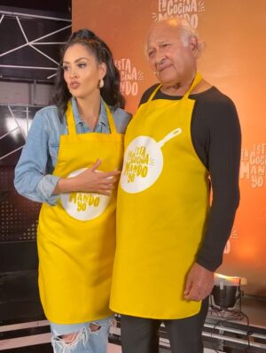 Micheille Soifer Instagram - Feliz día a mi Padre ! Ustedes no imaginan el amor que le tengo a mi papá . El es el amor de mi vida . Deseo cada día de mi vida estar a tu lado papito , pronto iré a verte ! Doy gracias a Diosito por tu vida, por haberme elegido como tu hijita , no sabes el honor que es para mí serlo . Te haré sentir orgulloso cada día , debo dar la talla , ser hija tuya es una responsabilidad 🥹 tú eres increíble y debo representarte siempre . Tu, mami, hermanos y sobrinos son el motivo el cual me levanto a diario a luchar en esta carrera tan difícil y ustedes están en cada paso que Doy . Te amo papito . Mi marino hermoso . Te amo te amo te amo ! ♥️ hoy y todos los días celebro tu vida papi . Te honro y respeto . Te admiro y amo , gracias por todo lo que has hecho por mí y mis hermanos . Hoy lo haces con tus nietos . Cómo le pido a Dios siempre . Que el hombre que sea mi esposo debe tener un poquito de ti por lo menos , un poquito de ese corazón tan noble que tienes . Con eso me conformo ! Feliz día papá !
#felizdiapapa #felizdíadelpadre #papa #papito #amor #micheillesoifer #marcossoifer #soifer #lossoifer