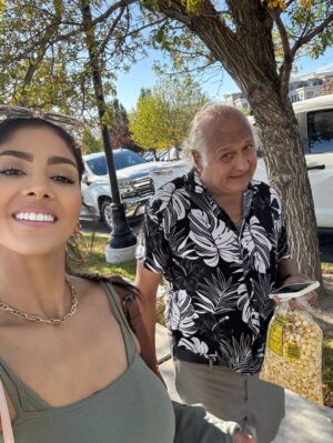 Micheille Soifer Instagram - Feliz día a mi Padre ! Ustedes no imaginan el amor que le tengo a mi papá . El es el amor de mi vida . Deseo cada día de mi vida estar a tu lado papito , pronto iré a verte ! Doy gracias a Diosito por tu vida, por haberme elegido como tu hijita , no sabes el honor que es para mí serlo . Te haré sentir orgulloso cada día , debo dar la talla , ser hija tuya es una responsabilidad 🥹 tú eres increíble y debo representarte siempre . Tu, mami, hermanos y sobrinos son el motivo el cual me levanto a diario a luchar en esta carrera tan difícil y ustedes están en cada paso que Doy . Te amo papito . Mi marino hermoso . Te amo te amo te amo ! ♥️ hoy y todos los días celebro tu vida papi . Te honro y respeto . Te admiro y amo , gracias por todo lo que has hecho por mí y mis hermanos . Hoy lo haces con tus nietos . Cómo le pido a Dios siempre . Que el hombre que sea mi esposo debe tener un poquito de ti por lo menos , un poquito de ese corazón tan noble que tienes . Con eso me conformo ! Feliz día papá !
#felizdiapapa #felizdíadelpadre #papa #papito #amor #micheillesoifer #marcossoifer #soifer #lossoifer