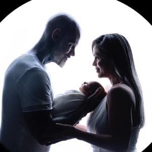 Michelle Lewin Instagram - Against all odds.
But we did it.
🙏🏻
#BLESSED
(by @MayMartinezPhotography)