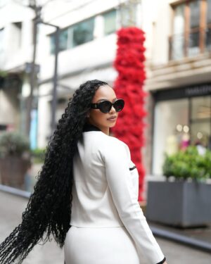 Mihlali Ndamase Instagram - take me back to the beauty that is Istanbul 🇹🇷 

Part 2 of my Turkey vlog is now live on my YouTube channel, click the link in my bio to watch 🤍

Braided by @solange_hair on @malakytsa