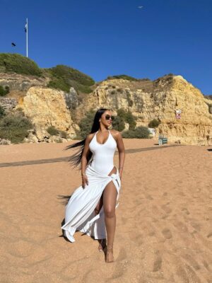 Mihlali Ndamase Instagram - new places, new faces 🥥🌴 

set: @teestylish_sa