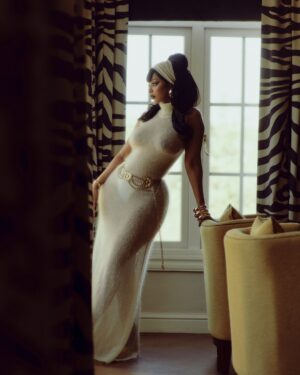 Mihlali Ndamase Instagram - Day dreams of the romance, day dreams about you 🤍

Ph. @lakhe_91photography @jabukiing 
Creative Direction: @lakhe_91photography 
Location: @fsjohannesburg @fourseasons 
Glam: @thepenthousebeautystudio 
Styling & Wardrobe: @96watergun
Dress: @rich_mnisi