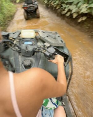 Mili Lakhmani Instagram - Atv day it was!!
If you donāt know , I am very sensitive person I donāt even know how to ride scooty š Darlgta hai bhai ⦠passenger princess hi bnskti huš¤£š¤£
Booked this activity with @klookindia š«¶š»
#baliatv #baliactivity