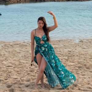 Mili Lakhmani Instagram - Pandit ji said, you should move to Bali.👒
So I’m considering 🙈
Wearing @twirl_around_world
#bali #balilook