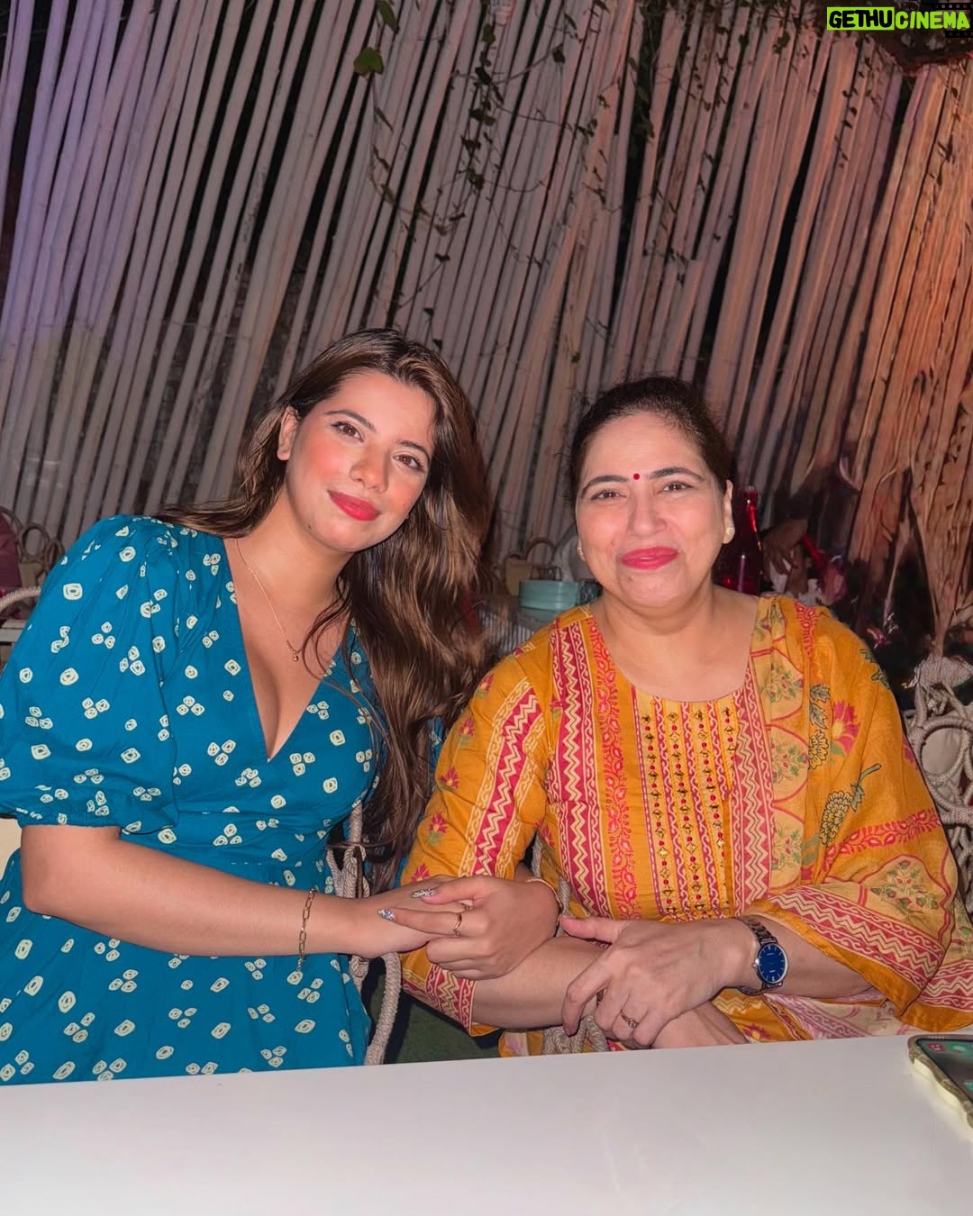 Mili Lakhmani - 3.1K Likes - Celebrating my mom’s birthday in the most heartwarming way @bigtreecafegurgaon ! 🌸 The ambiance was perfect, the food was absolutely delicious, and the vibe was just unbeatable! My family and I had the best time ❤️✨
and I’ve already been back twice since! Highly recommend it! 🎉✨

 #FamilyTime #BirthdayCelebration #CafeLove”