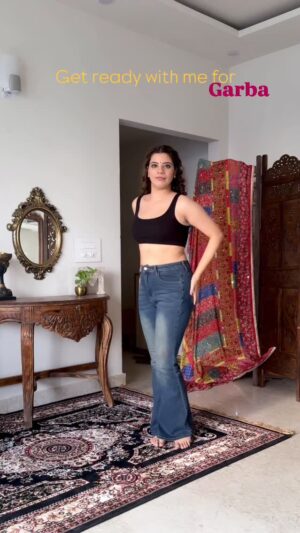 Mili Lakhmani Instagram - Navratri ready in our own @shoplakhmanis Lakhmanis backless kurti! š„°
Iām all about that comfy, breezy vibe for dancing the night away.
This kurti is super easy to style with bell-bottoms, Kolhapuris, and a cute clutch. Plus, itās from my own brand, so you know itās made with love and perfect for those twirl-worthy moments! āØ
Navratri outfit 2025, Boho festive look,Lakhmanis kurti, Comfortable Navratri fashion ,Easy-to-style Indian wear ,Dance-friendly festive outfit