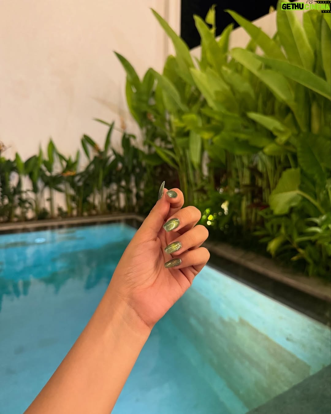Mili Lakhmani - 3.9K Likes - Just a girl and her little island love affair 🌺🌴 #balidump