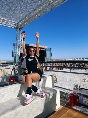 Mimi Mars Instagram - Afro Nation 🙌🏾 such an amazing experience my summer vacation has been totally worth it 🎉
@hennessy @afronation #hennessyxafronation