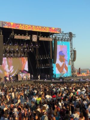 Mimi Mars Instagram - Afro Nation 🙌🏾 such an amazing experience my summer vacation has been totally worth it 🎉
@hennessy @afronation #hennessyxafronation