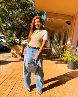 Mimi Mars Instagram - HATER umependa au?
#newmusicalert
#linkinbio
#hater