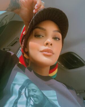 Mimi Mars Instagram - Kikubwa kumshukuru Mungu 🙏🏾
#mimimars #chuggaqueen
