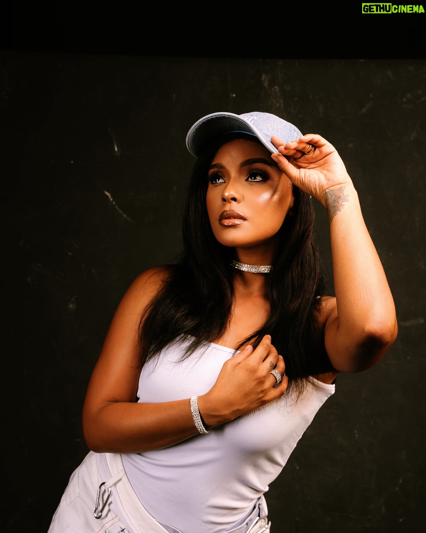 Mimi Mars - 41.1K Likes - March 🥳 Happy new month Marshearts ❤️