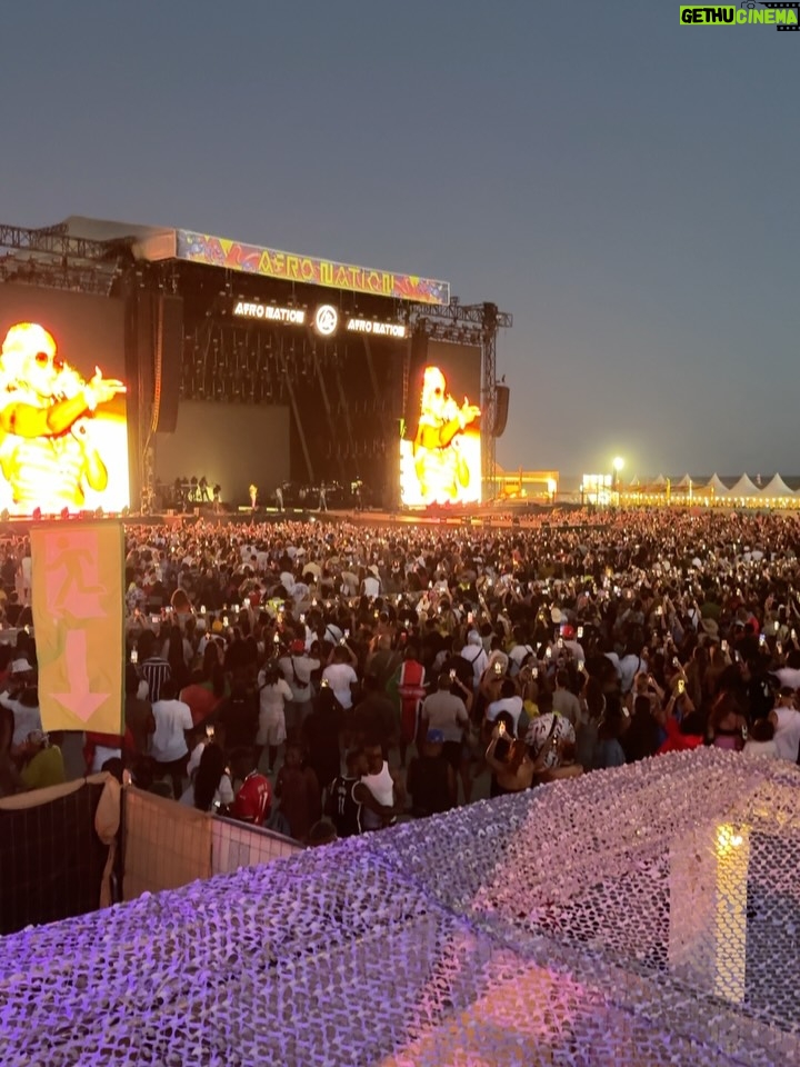 Mimi Mars - 59K Likes - Afro Nation 🙌🏾 such an amazing experience my summer vacation has been totally worth it 🎉 

@hennessy @afronation #hennessyxafronation