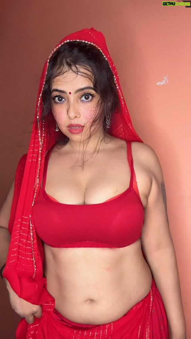 Minakshi Dey - 37.1K Likes - Mere paas nahi kya raja😂 #reels #reelsinstagram #reelitfeelit #trending #explore #dreamgirl666