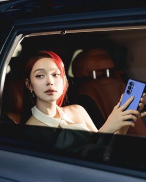 Minh Hang Instagram - Cười nhiều như này ko biết có ai bị say nụ cười ko ta
#UltraGapMo #GalaxyZFold7 #Samsung #TeamGalaxy
#GalaxyAl #MinhHang #meet&greet #fan