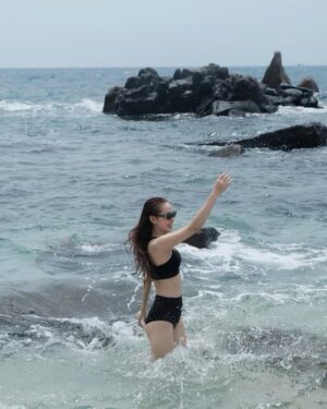 Minh Hang Instagram - The sea is calling 😛
#minhhang #love #beach #lifestyle