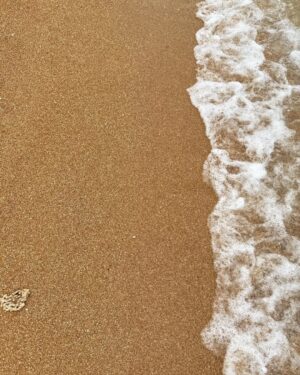 Minh Hang Instagram - The sea is calling 😛
#minhhang #love #beach #lifestyle