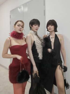 Minh Hang Instagram - Chị em đi show…quậy show hết nấc🙈
#minhhang #fashionshow #fanci @fanci.club @ngoctrinh89 #love #photo @zhoaii