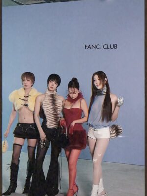 Minh Hang Instagram - Chị em đi show…quậy show hết nấc🙈
#minhhang #fashionshow #fanci @fanci.club @ngoctrinh89 #love #photo @zhoaii