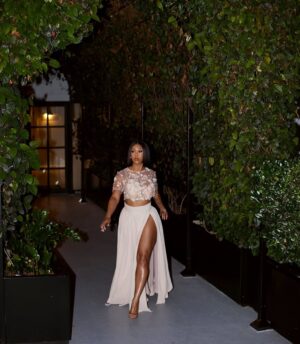 Minnie Dlamini Instagram - Just a girl 🌸
Dress: @houseofsebo
Makeup : @stephythemakeupartist