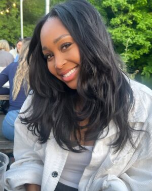 Minnie Dlamini Instagram - My happy place in human form @its_me_kyra_zeta ♥️
All I needed was you 🥹🇬🇧