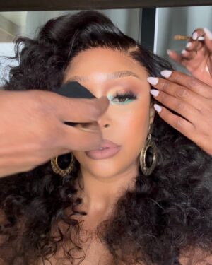 Minnie Dlamini Instagram - These were my favorite hair and makeup looks on #LoveNeverLiesZA @stephythemakeupartist & @laid_by_zethu 🚀 #GlamGoals 💎 Streaming now on @netflixsa 🇿🇦