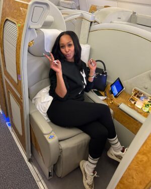 Minnie Dlamini Instagram - Bon voyage ✈️ See you soon South Ah 🇿🇦 Love you my SENSEI @tanabata__7 😘