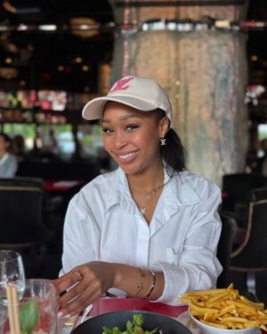 Minnie Dlamini Instagram - Bon voyage ✈️ See you soon South Ah 🇿🇦 Love you my SENSEI @tanabata__7 😘