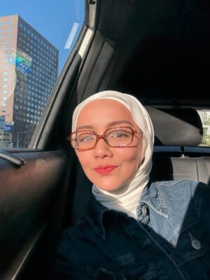 Mira Filzah Instagram - Glowing differently under the Korean ☀️! Thanks to @my__clinic for that Profhilo boost - hydrated, happy skin!