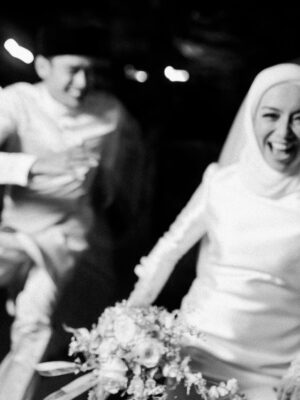 Mira Filzah Instagram - Everything’s fading to black and white. Memories slipping away, slowly disappearing..
Episode 20.
#MandulBukanPilihan