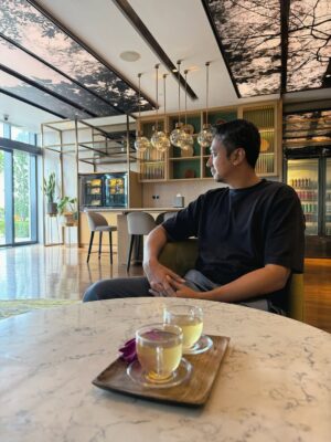 Mira Filzah Instagram - 5 years of love, growth, and memories - and @eqkualumpur made our anniversary truly unforgettable. 🌹✨
From the warm welcome in their stunning grand lobby to breathtaking skyline views, serene spa moments, and unforgettable dining - every detail was filled with thought and care. 🌇🌟
What made it even more special? EQ’s warmth extended to our little one too, with a sweet welcome just for him. 🧸❤️ It turned a couple’s celebration into a beautiful family memory.
For #EmirAmirah, this milestone was about honoring the past and dreaming of the future — and EQ was the perfect setting for both. Here’s to love, intention, and moments that last forever.
#EQKL