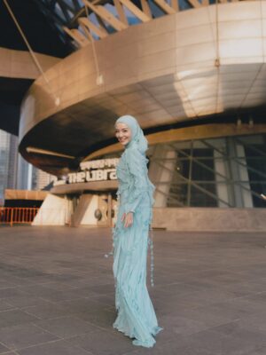 Mira Filzah Instagram - Golden hour here hits different. Just me, the sunrays, and a sprinkle of Busan magic. 🤍🪄✨
@zaimizulkafli
@viumalaysia
@k_streaming_festival
#GadisMasa #ViuOriginal
#GlobalOTTAwards2025 #GOTT2025