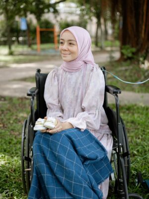 Mira Filzah Instagram - Mungkin di lain kehidupan, kita tak perlu berpisah.
Tamat.