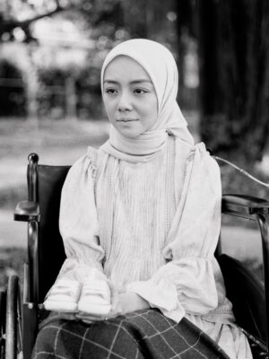 Mira Filzah Instagram - Mungkin di lain kehidupan, kita tak perlu berpisah.
Tamat.