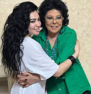 Mirhan Hussein Instagram - كل سنة وانتي طيبة و قمر و ألذ ست في الدنيا 
بحبك ❤️ 
@essyounis
